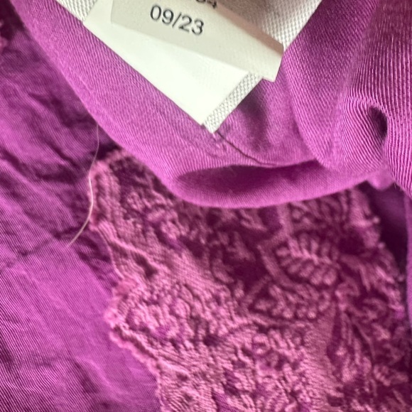 Loft Floral purple Jacquard keyhole blouse M petites - Picture 8 of 8